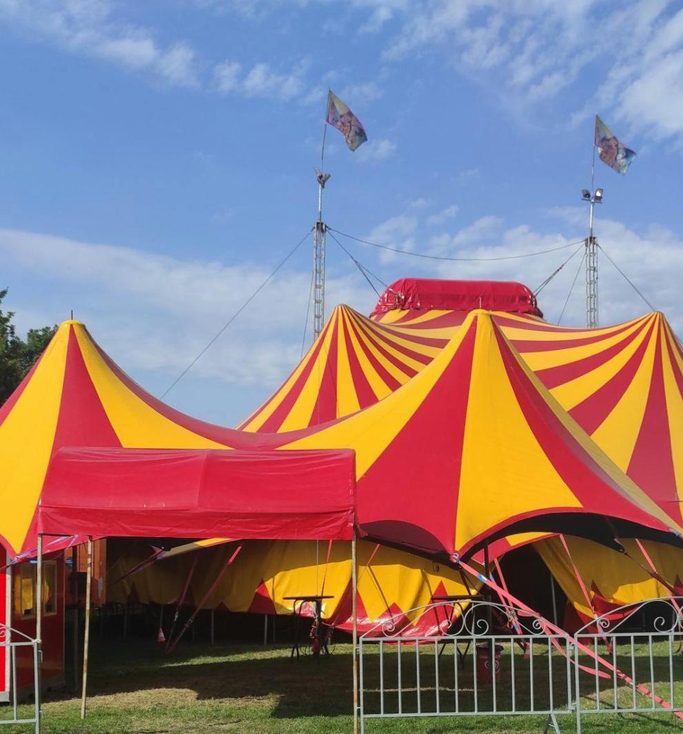 Front Circus Tetam